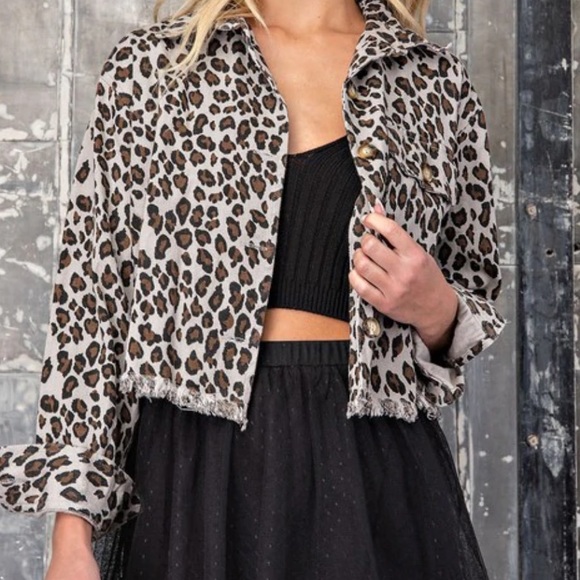 Free People Frayed Hem Leopard Denim Jacket Women Sz Medium Oversized - Picture 1 of 11